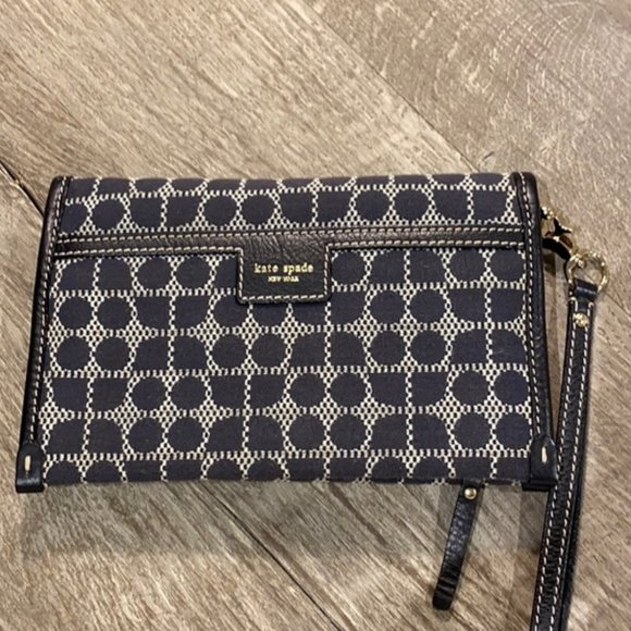 Kate Spade Wristlet - Picture 1 of 4